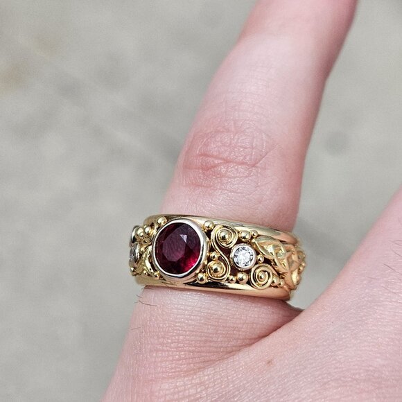 14KT Yellow Gold Diamond & Natural Ruby Walkers Celtic Jewelry Band Ring 5.5 - Picture 3 of 16